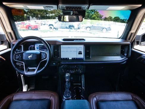 Used 2024 Ford Bronco Outer Banks AWD/4WD image 26