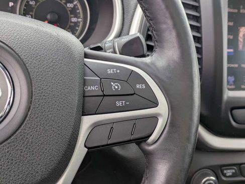 Used 2014 Jeep Cherokee Trailhawk w/ Comfort/Convenience Group image 26