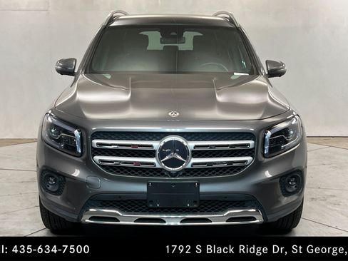 Certified 2022 Mercedes-Benz GLB 250 4MATIC w/ Premium Package Lite image 8