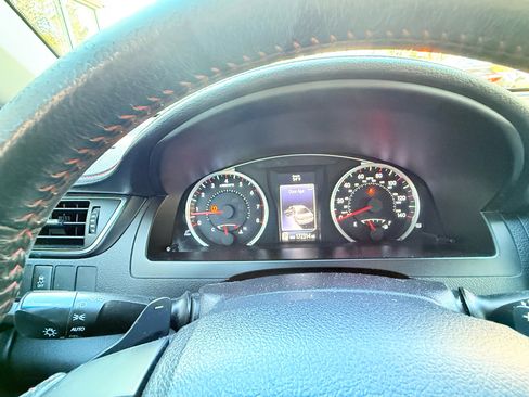 Used 2017 Toyota Camry SE image 29