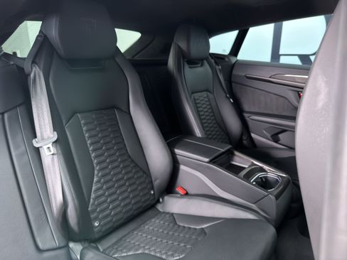 Used 2023 Lamborghini Urus S AWD/4WD image 9