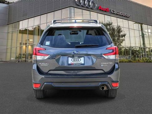 Used 2021 Subaru Forester Limited image 3
