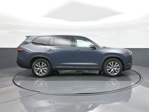 Certified 2025 Toyota Grand Highlander AWD image 10