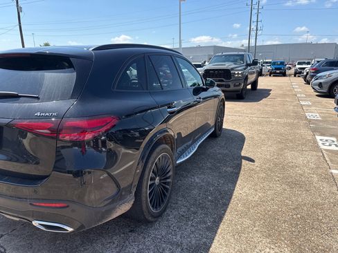 Used 2025 Mercedes-Benz GLC 350e 4MATIC image 6