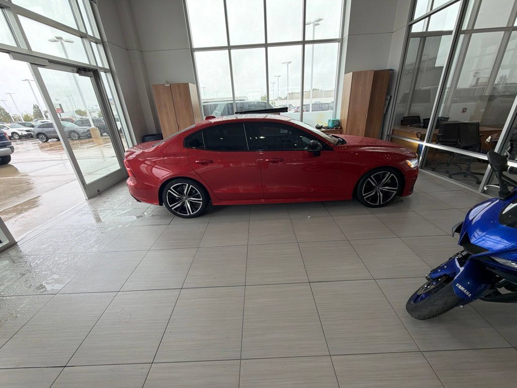 Used 2019 Volvo S60 T6 R-Design AWD/4WD image 5