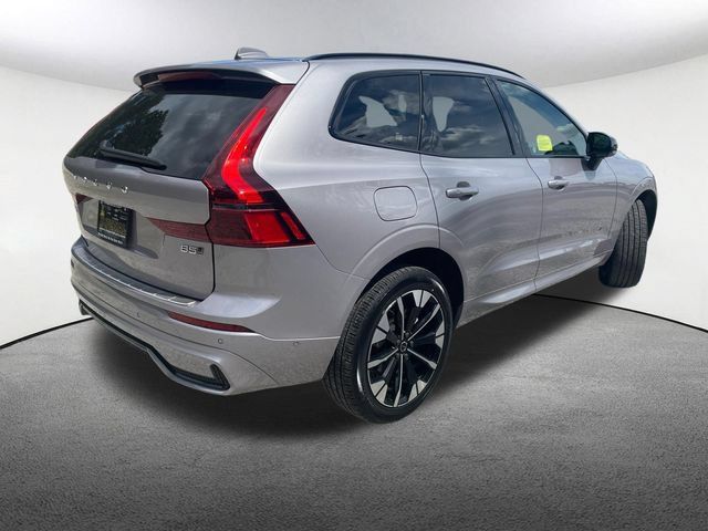 Used 2026 Volvo XC60 B5 Plus AWD/4WD image 17