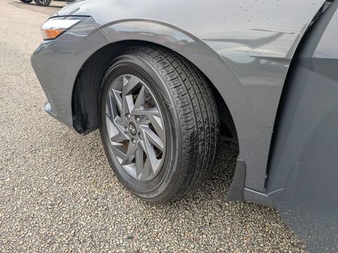 Used 2024 Hyundai Elantra SEL FWD image 34