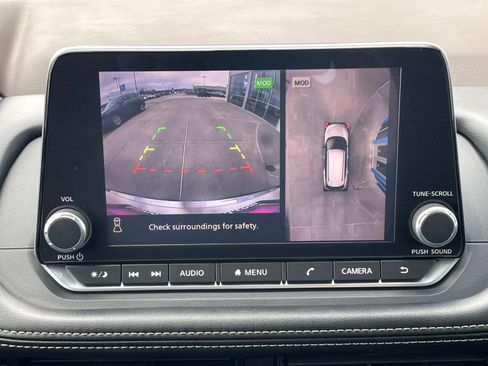 Used 2021 Nissan Rogue SV w/ Premium Package image 17