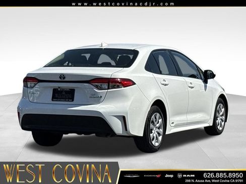 Used 2024 Toyota Corolla LE AWD/4WD image 11