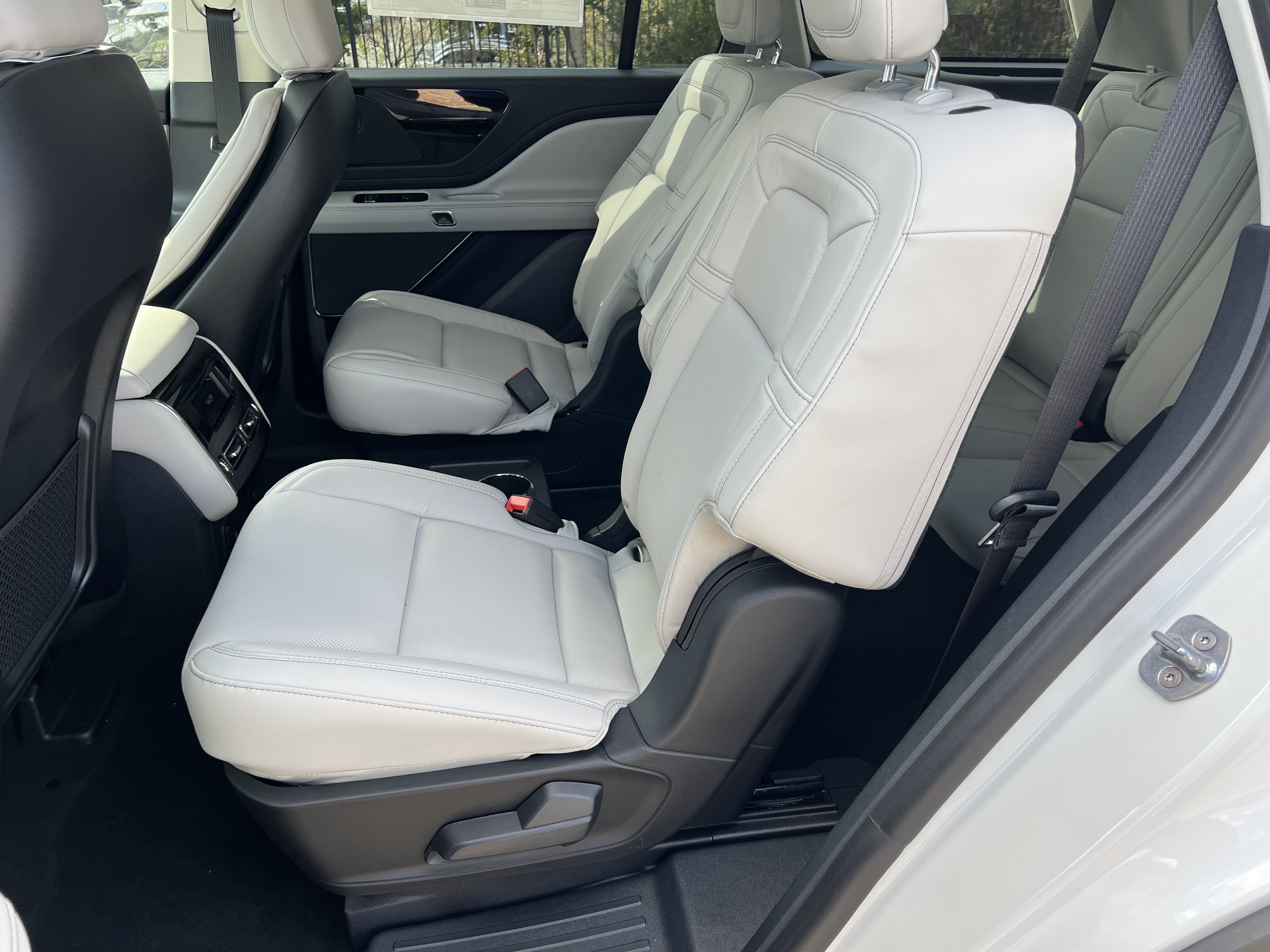 New 2027 Lincoln Aviator Reserve RWD image 24