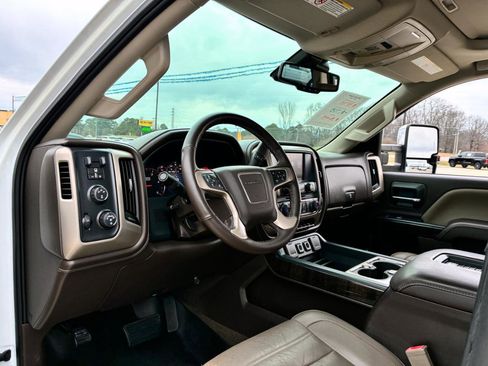 Used 2016 GMC Sierra 2500 Denali w/ Duramax Plus Package image 14