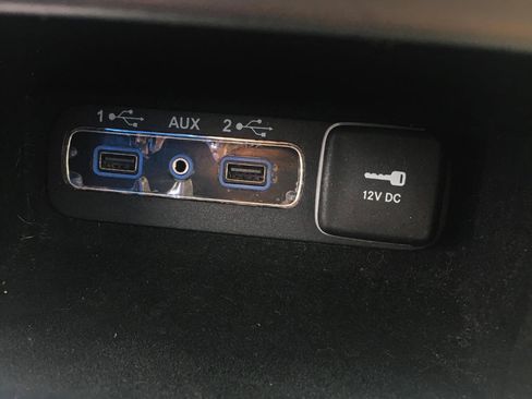 Used 2018 Jeep Grand Cherokee Limited AWD/4WD image 27