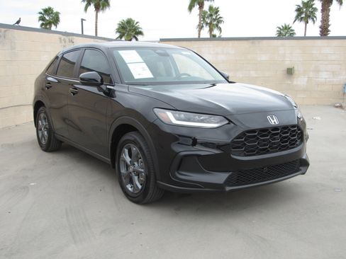 Used 2026 Honda HR-V LX image 2