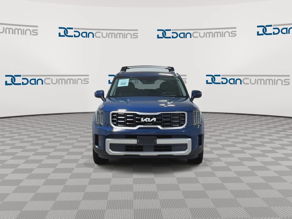 Used 2025 Kia Telluride S AWD/4WD image 3