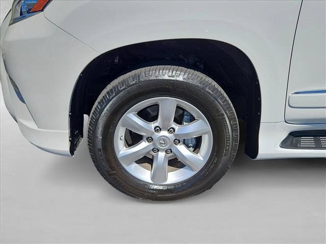 Used 2015 Lexus GX 460 w/ Comfort Package AWD/4WD image 25