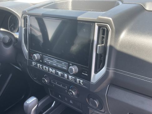 Used 2026 Nissan Frontier SV w/ Tow Package RWD image 6