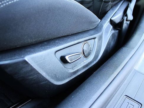 Used 2017 Ford Mustang Coupe RWD image 9