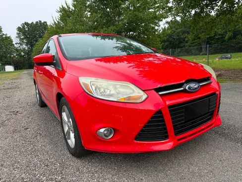 Used 2012 Ford Focus SE FWD image 6