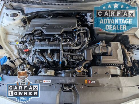 Used 2024 Hyundai Elantra SEL FWD image 30