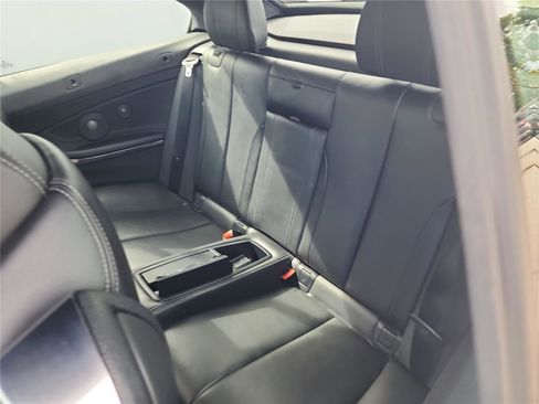 Used 2018 BMW M4 Convertible image 20