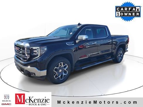 Used 2023 GMC Sierra 1500 SLT w/ SLT Premium Package AWD/4WD image 2