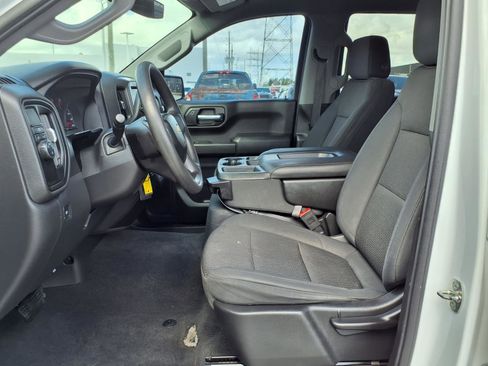 Used 2020 Chevrolet Silverado 1500 Custom w/ Custom Value Package RWD image 16
