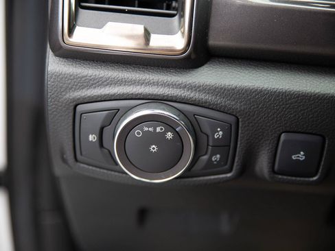 Used 2019 Ford Ranger Lariat w/ Equipment Group 501A Mid AWD/4WD image 19