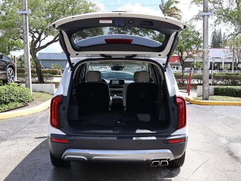 Used 2021 Kia Telluride EX w/ EX Premium Package image 21