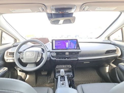 Used 2025 Toyota Prius FWD image 24
