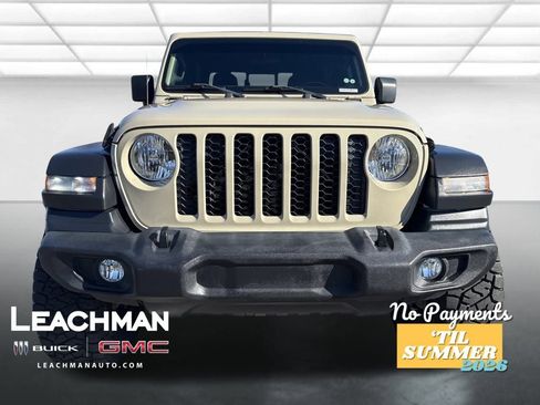 Used 2020 Jeep Gladiator Sport w/ Quick Order Package 24S image 10