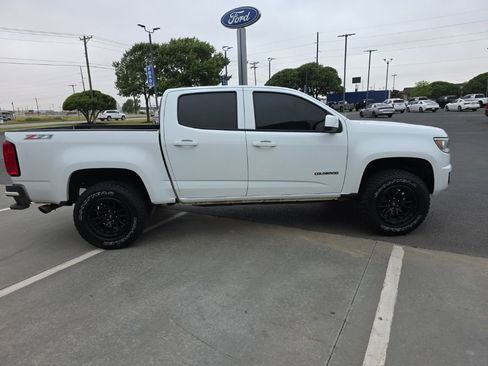 Used 2018 Chevrolet Colorado Z71 AWD/4WD image 7