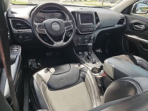 Certified 2021 Jeep Cherokee Latitude Plus w/ Sun & Sound Group image 17