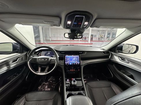 Used 2021 Jeep Grand Cherokee L Limited image 23