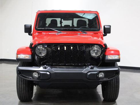 Used 2022 Jeep Gladiator Sport image 5