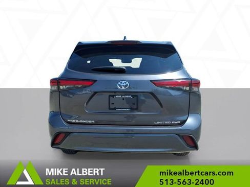 Used 2022 Toyota Highlander Limited AWD/4WD image 6