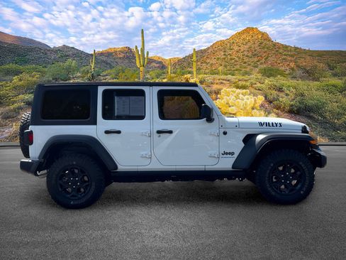 Used 2023 Jeep Wrangler Unlimited w/ 8.4" Radio Group AWD/4WD image 3
