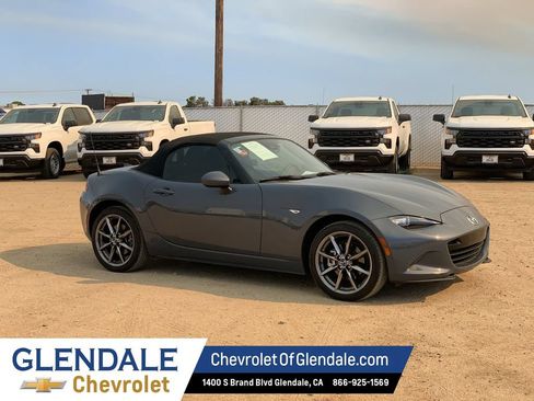 Used 2021 MAZDA MX-5 Miata Grand Touring RWD image 3