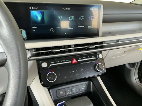 Certified 2025 Hyundai Tucson SEL image 7