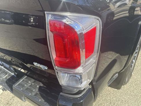 Used 2023 Toyota Tacoma TRD Sport image 9