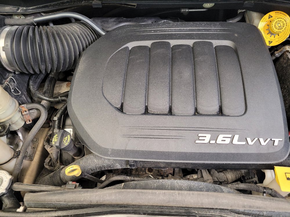 Used 2014 Chrysler Town & Country Limited w/ Luxury Group FWD image 30