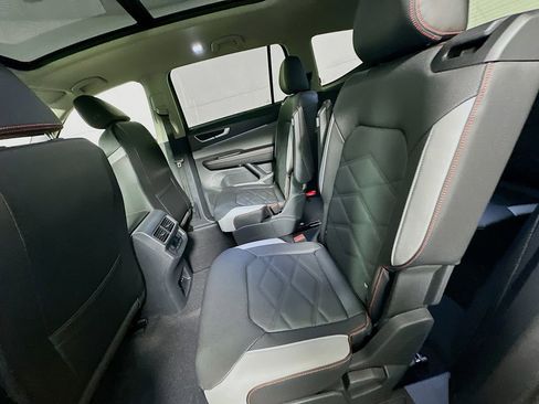 New 2026 Volkswagen Atlas Peak Edition AWD/4WD image 18