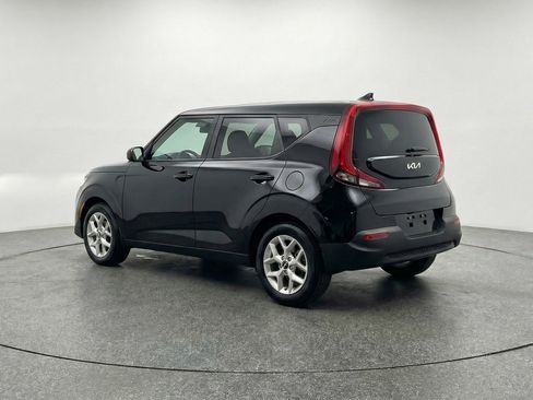 Used 2025 Kia Soul LX w/ LX Technology Package image 6