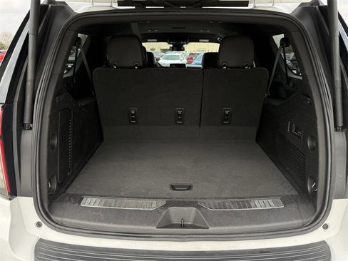 Used 2023 Chevrolet Suburban Premier image 30