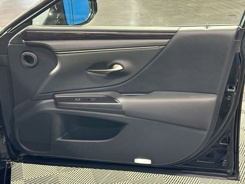 Used 2019 Lexus ES 350 Luxury image 42