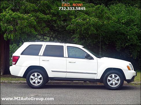 Used 2010 Jeep Grand Cherokee Laredo image 5