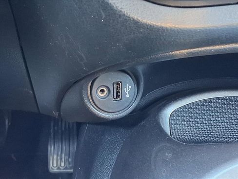 Used 2014 Nissan Juke SL image 19