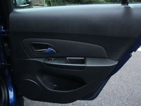 Used 2013 Chevrolet Cruze Eco image 21