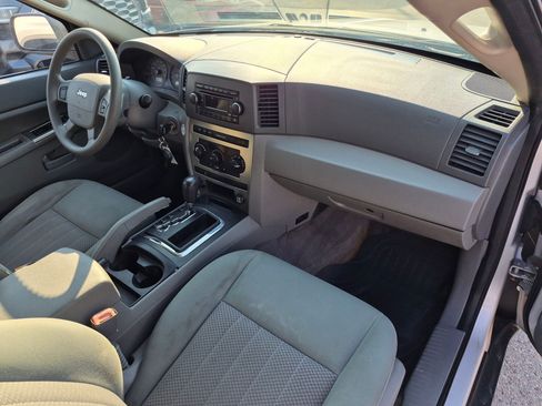 Used 2006 Jeep Grand Cherokee Laredo AWD/4WD image 30