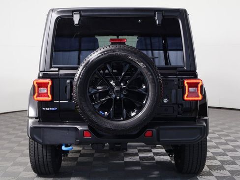 Used 2023 Jeep Wrangler Unlimited Sahara w/ Cold Weather Group image 5