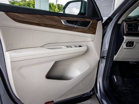 New 2026 Volkswagen Atlas SE image 25